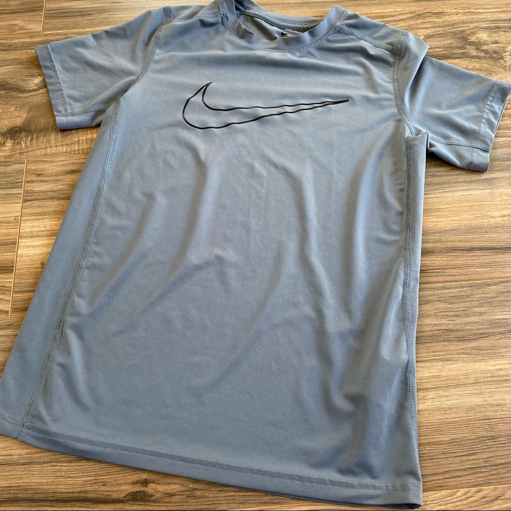 Nike Youth Large Fitted Gray Shirt kids boys top
